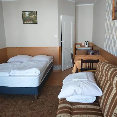 I Goscinne Budnik *